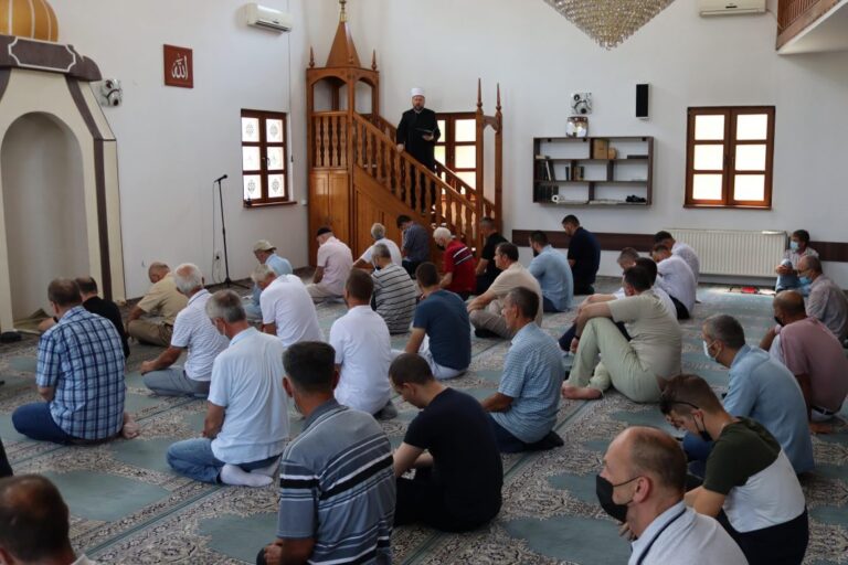 Muftija Dizdarević održao Srebreničku hutbu reisu-l-uleme u džematu Trgovišće