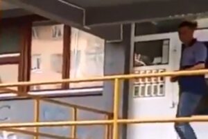 33CE76E3 0F91 4B6F A31B 3C053687D3BC