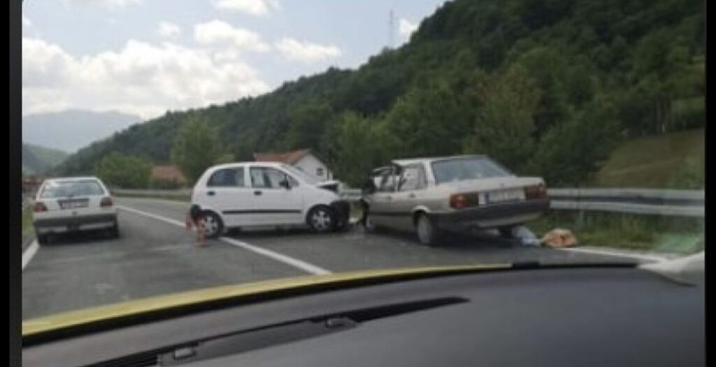 49F5EBD8 412A 4FF5 84AD DF936F894336