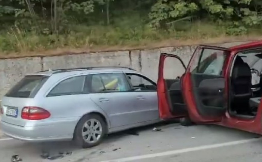 75469E80 F4E9 4F29 9BF7 887DA1ED25C3