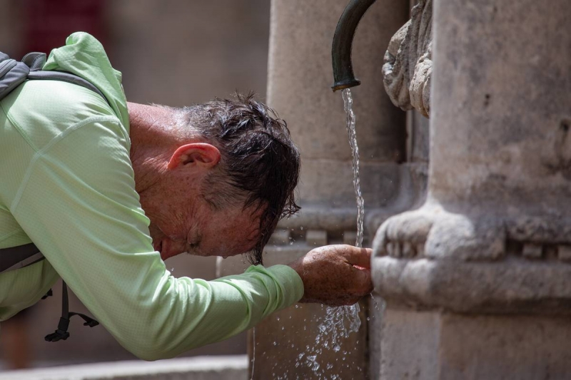 93569db258fa6e6d289eace4ae29cefe