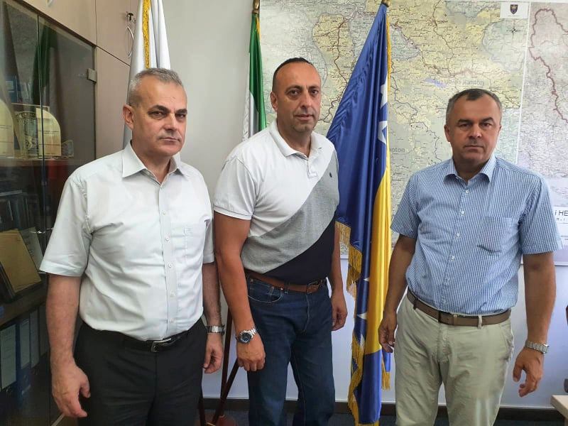 9D867855 7883 48AE B673 93C000C84ACC