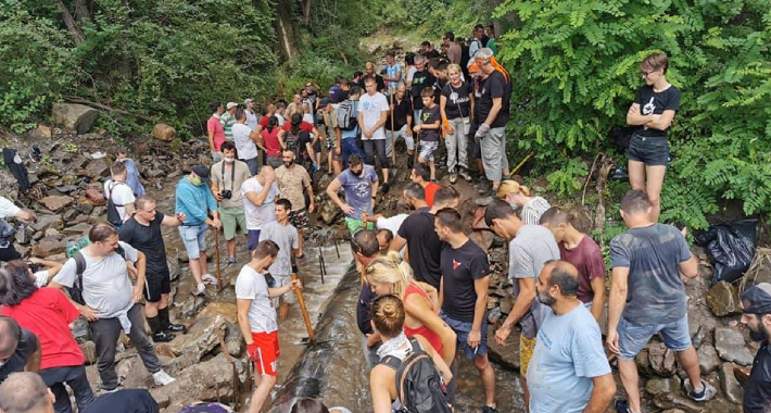 Uklanjanje cijevi za MHE Rakita Srbija 1