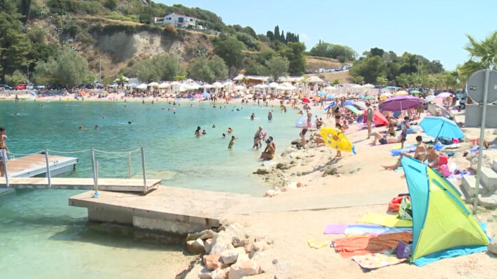 plaza 249749 725x408 1