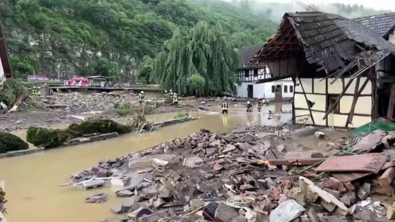 Bh. građani u poplavljenim mjestima: To su strahote, voda je dolazila do krovova