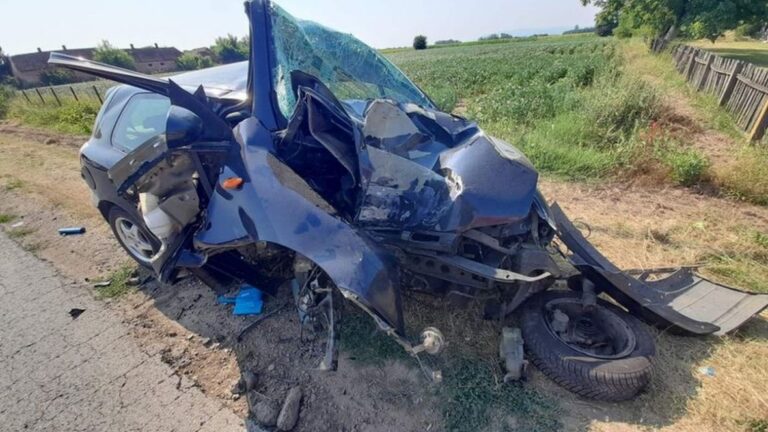 Stravičan udes: Muškarac poginuo blizu kuće pokojne majke