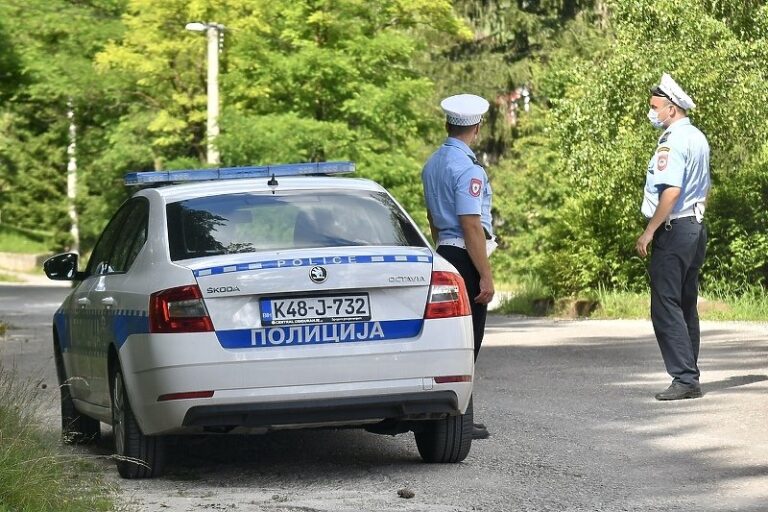 Poginuo vozač Mercedesa na magistralnom putu