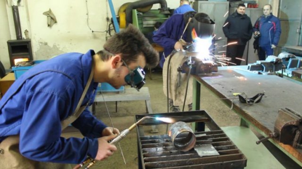 0ab71e2537717e4856fd9a24d123bda3