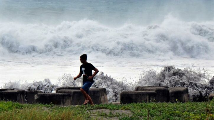 1628621057 000 19350t 208068 725x407 1