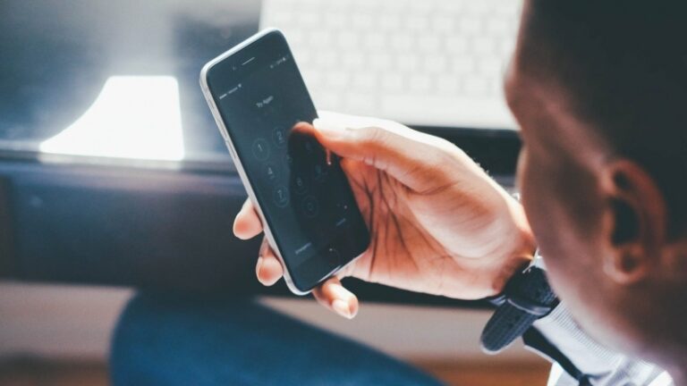 Govor mržnje na TikToku: Negiranje genocida i veličanje zločinaca poput Mladića i Hitlera