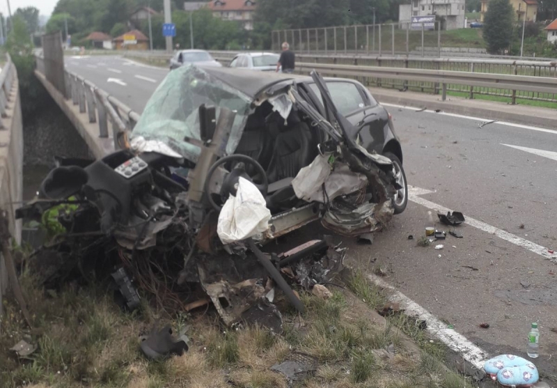 4b1755833aa5547e6f3227023cd5009c 1