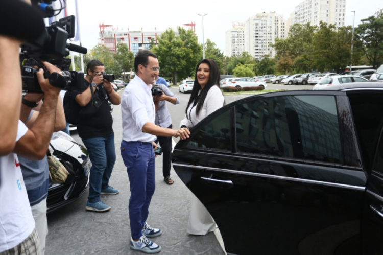 545148 blank 327343 photo e stock milos rafailovic iff 750x499 1