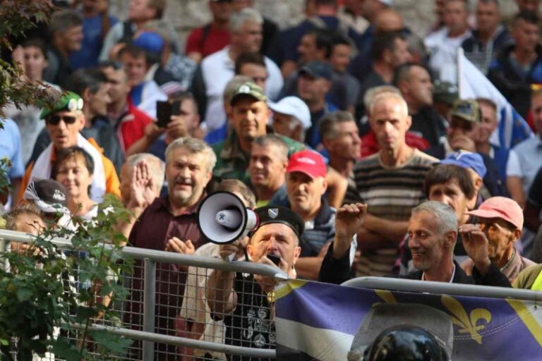 Duvnjak: Raduje me spremnost kolega da u septembru i na Domu naroda ispravimo nepravdu prema borcima