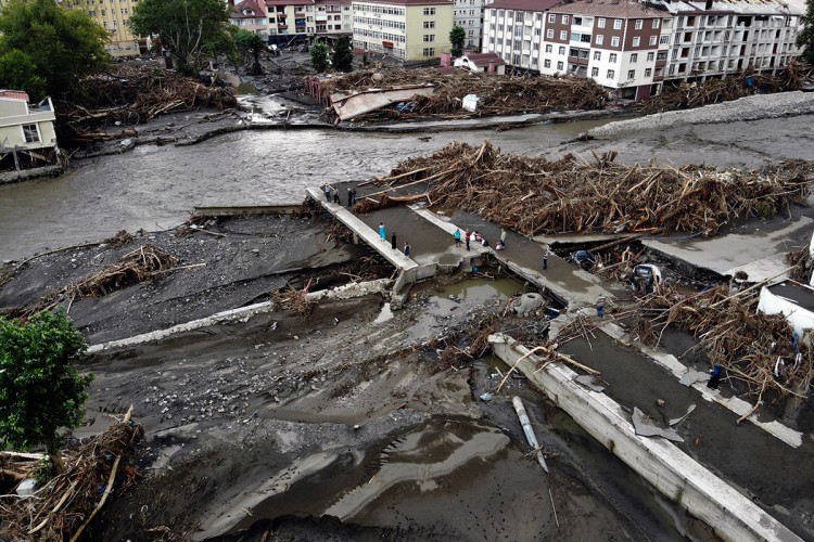 Turska: Najmanje 40 osoba nastradalo u poplavama