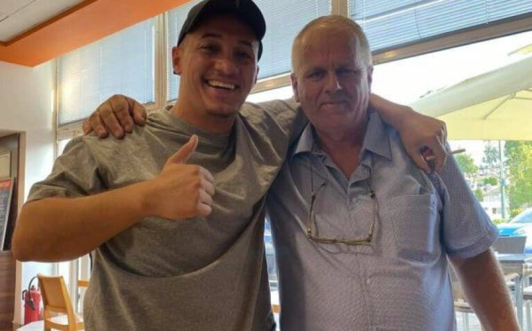 Pošteni ljudi još postoje: Taksista u Sarajevu pronašao torbu s 5.000 KM i vratio je vlasniku