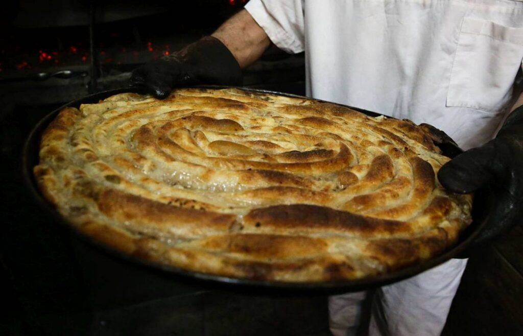 Burek pita 16 AA