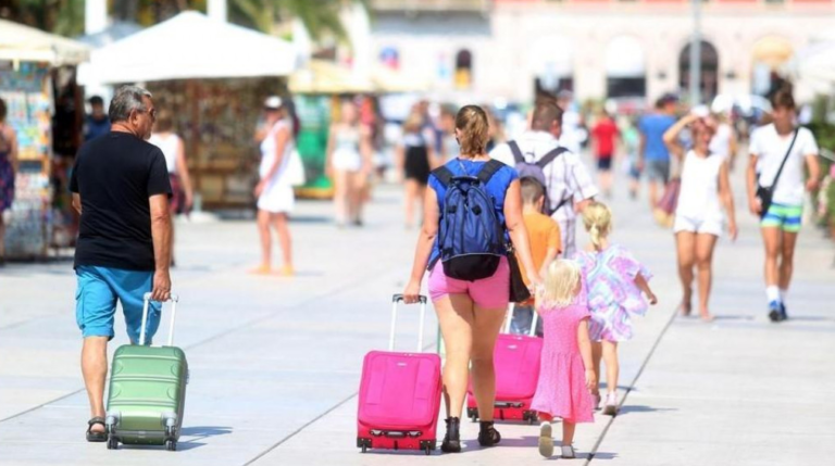 Gdje građani BiH najviše putuju, koje su cijene i Covid pravila: Uz rezervaciju dobijete i popust na test