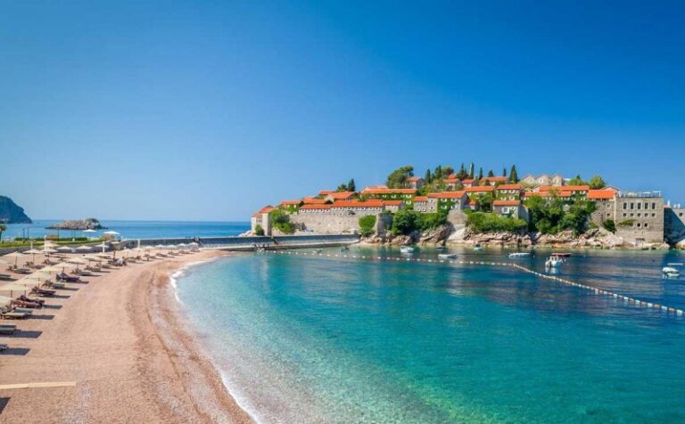 Račun sa plaže u Budvi postao hit: U Crnoj Gori nema besplatnog sjedenja, evo koliko košta “NEĆU NIŠTA”