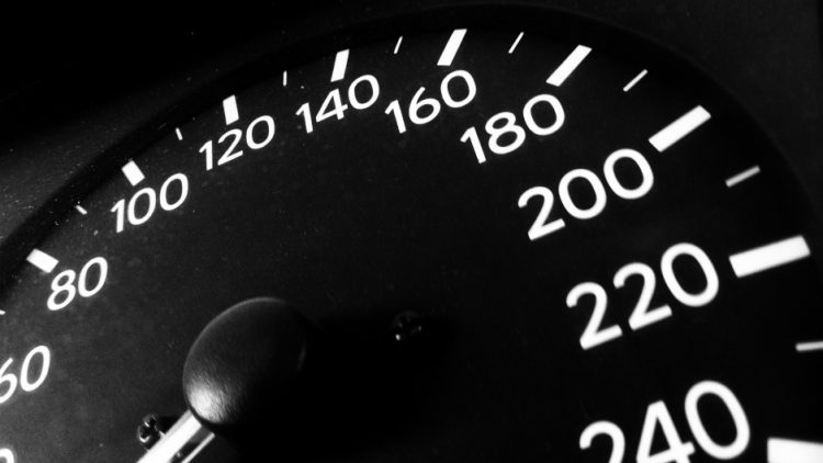 automobil voznja brzinomer krupno fourseasons 18130 750x422 1