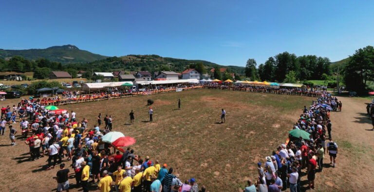 Nema Čevljanovića ali ima Blaževića: Hiljade ljudi došlo na koridu kod Busovače