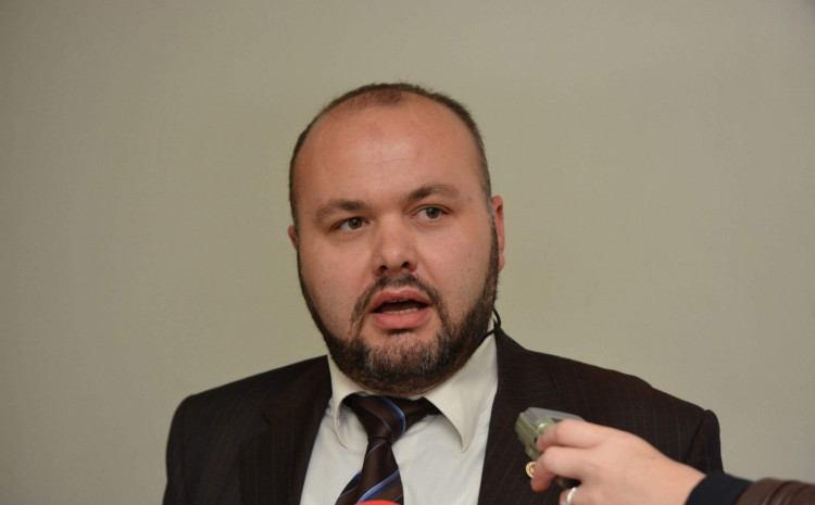 Sivro: Štrajk upozorenja ako se ne smanji fizička distanca u učionicama