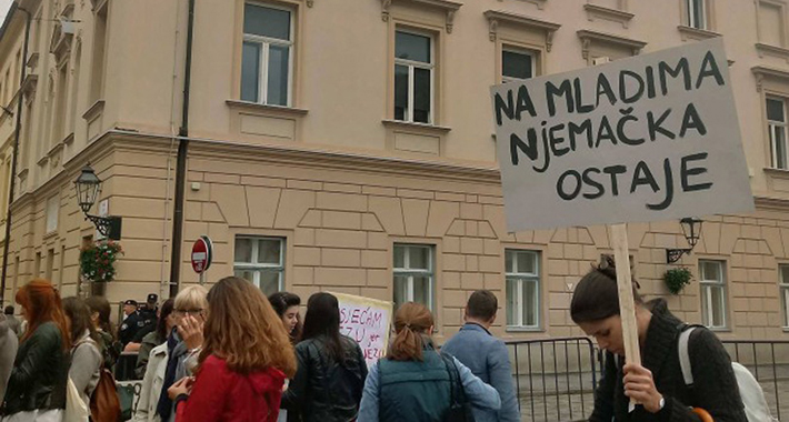 na mladima njemacka ostaje iseljavanje odlazak u njemacku