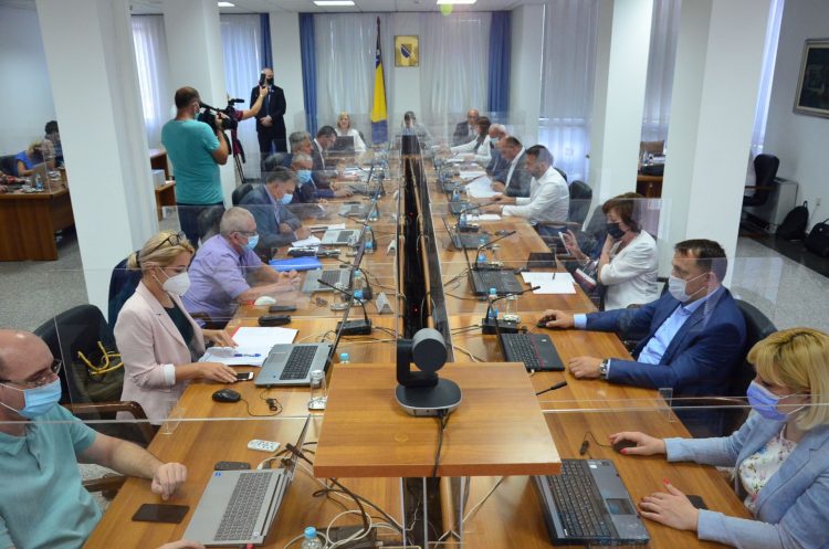 vlada 273 foto3 750x497 1