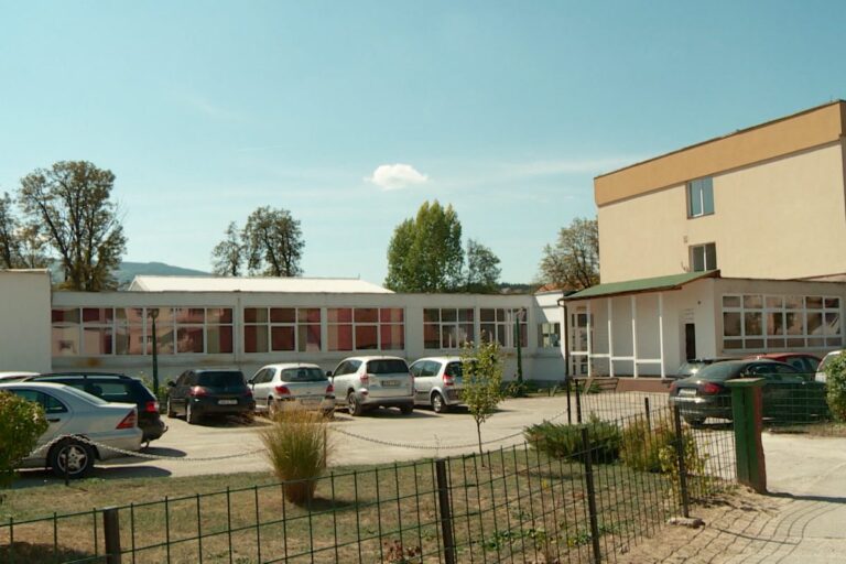 Tragedija u Turbetu otvorila brojna pitanja: “Smijeniti direktoricu i ministra”