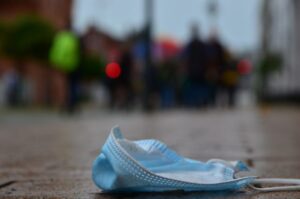 1632899458 surgical mask 6308123 1920 750x497 1