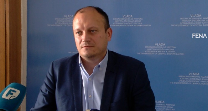 210916 bojan domic fena