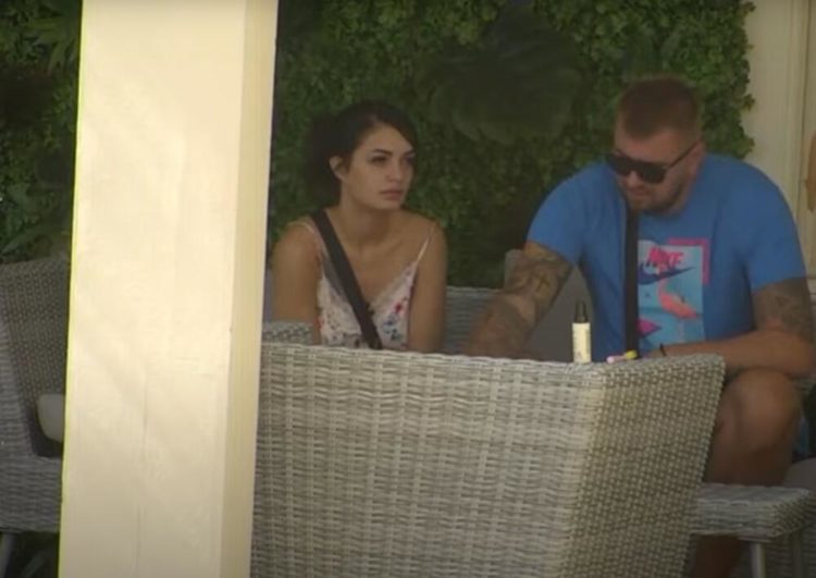 TUČA U “ZADRUZI”: Janjuš jedva razdvojio Marijanu i Viktoriju! (VIDEO)