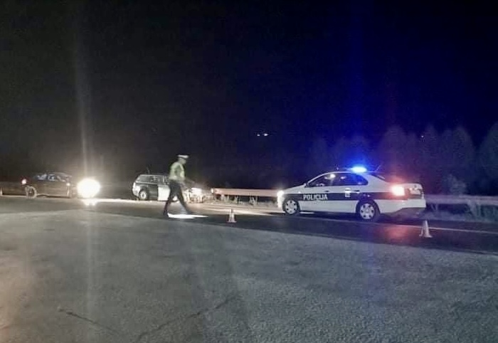 Nesreća na M-17, dvije osobe povrijeđene, prevezene u zeničku bolnicu