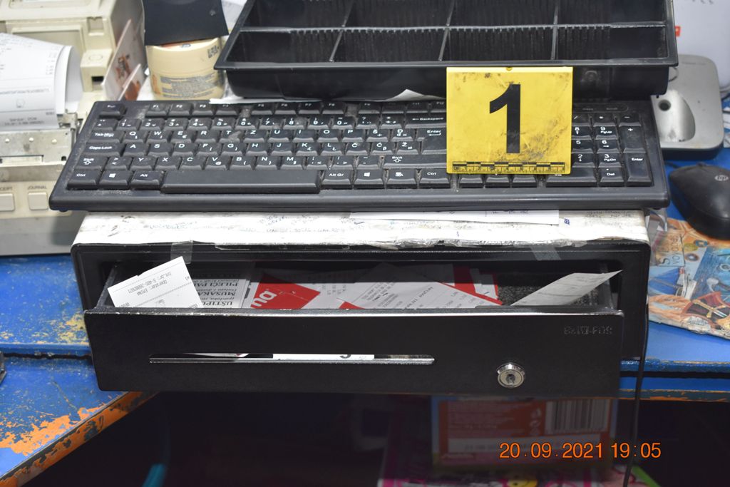 9009A673 090D 4686 A521 F0E73DE937E3