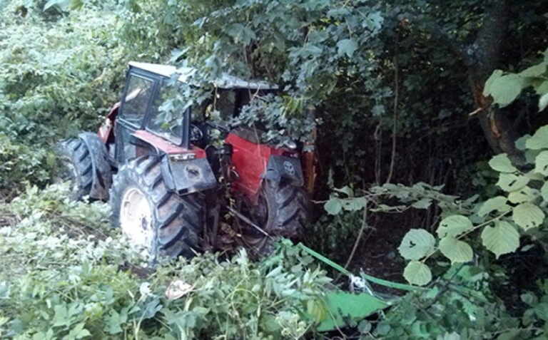 Poginula jedna osoba: Muškarca pregazila traktorska prikolica