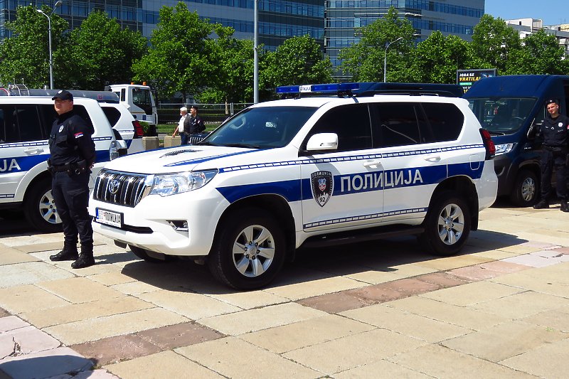 BBDAF749 B16F 4B3B BC4F 6E6A3304F4E2