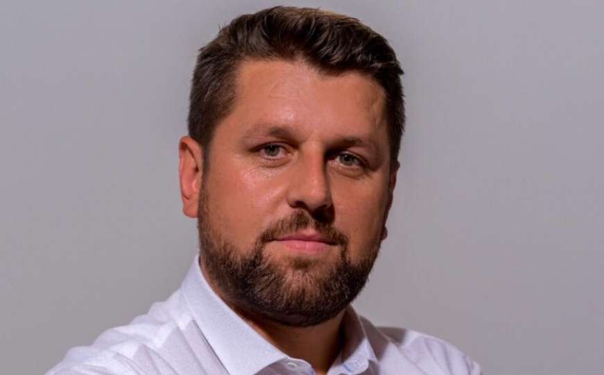 D767DD67 8C22 4F29 9841 332CCF5DE59F