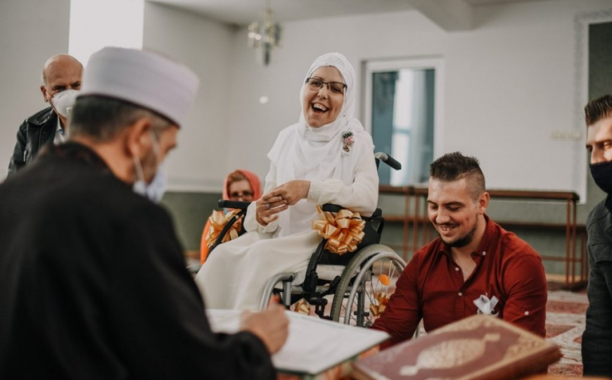 DFC54FEF 1597 448F BFC9 A410DD6459E2