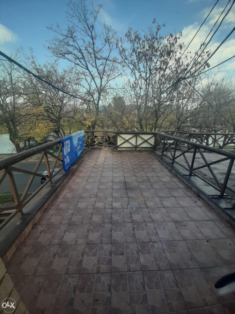 FEC36B17 89E4 4588 8770 BFBD2BA606D3