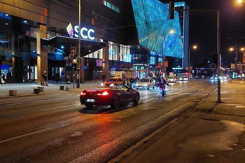 FF8598EE F197 4CD6 B484 97F72A6EE07A