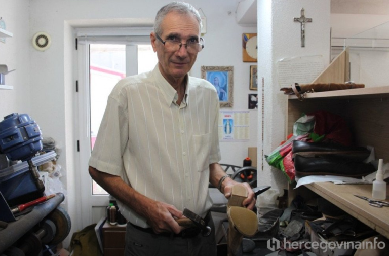 Popravlja obuću 44 godine: “Ne želim u penziju, radit ću dok god budem mogao”