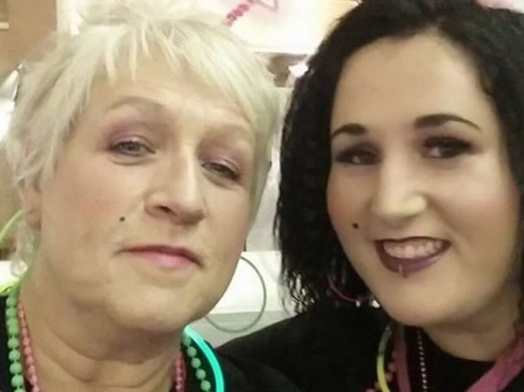 koronavirus preminule