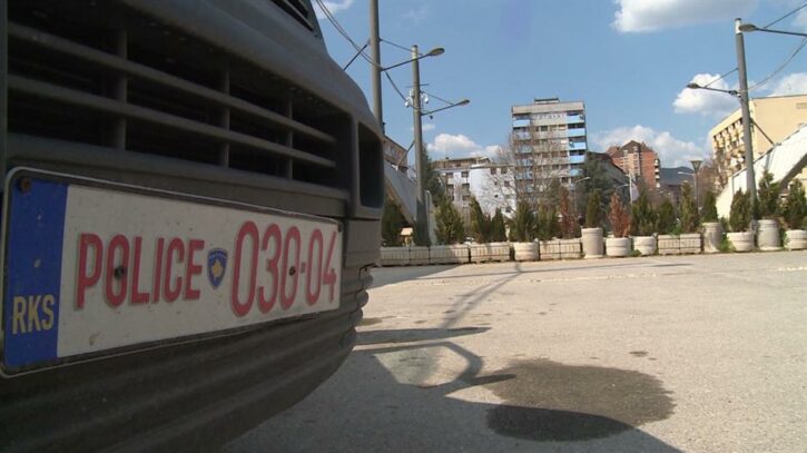 “Priština počinje skidati srbijanske registracione tablice na prijelazima”