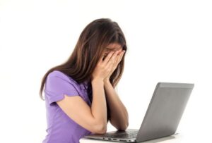 zena umor posao laptop pixabay1