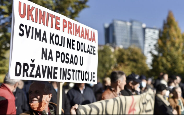 U OHR-u iznenađeni da nema više protesta, građani zadovoljni sastankom čekaju susret sa Schmidtom