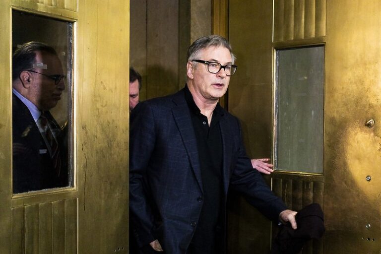 Alec Baldwin je ciljao u kameru prije nego je ispalio metak koji je pogodio Halynu Hutchins