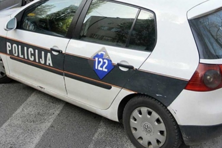 Izboden u stanu, uhapšeni muškarac i žena iz Sarajeva