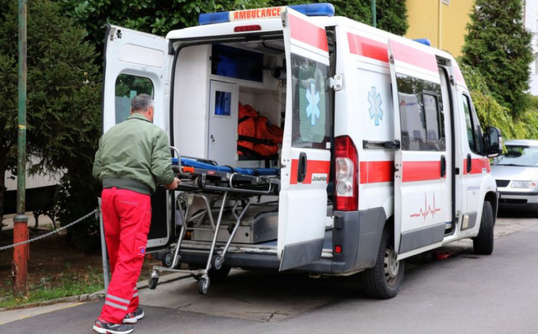 Pacijent napao nožem medicinskog tehničara jer mu je rekao da stavi masku