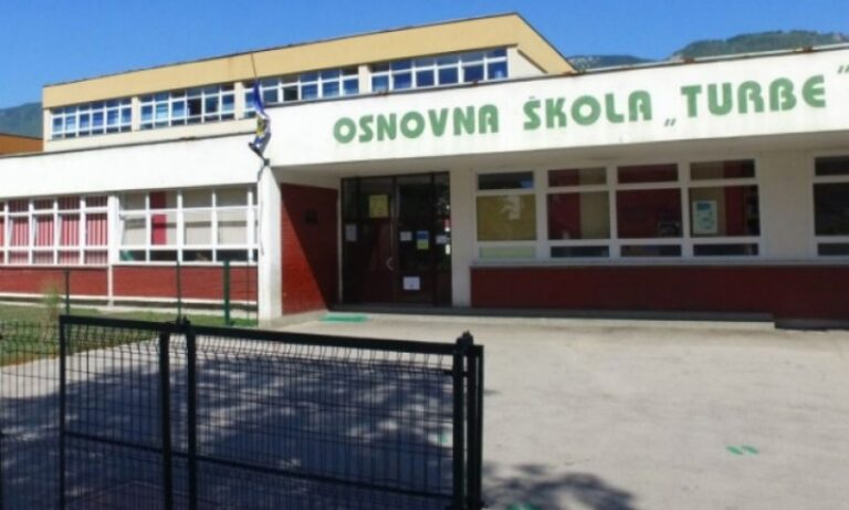 Nakon pogibije učenika: Građani peticijom traže smjenu odgovornih, školska dvorana bez učenika