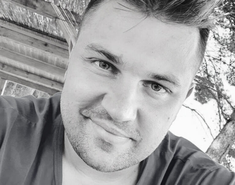 NJEGOVO SRCE NIJE IZDRŽALO: Preminuo mladi pjevač Jasmin Hasić