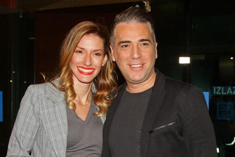 Željko Joksimović je suvlasnik Tanjuga, a njegova supruga Jovana glavna urednica